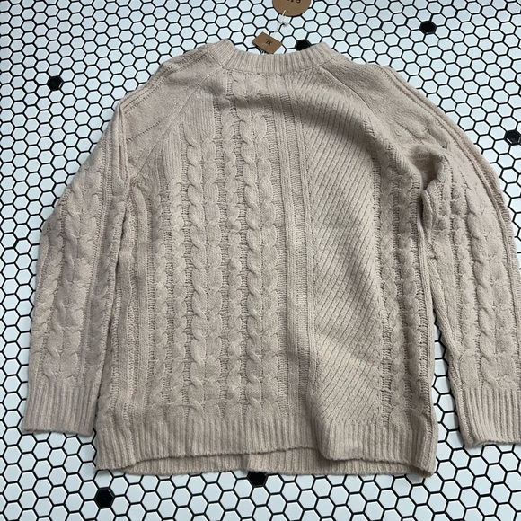 Bibi sweater size XL open shoulders - Picture 2 of 5